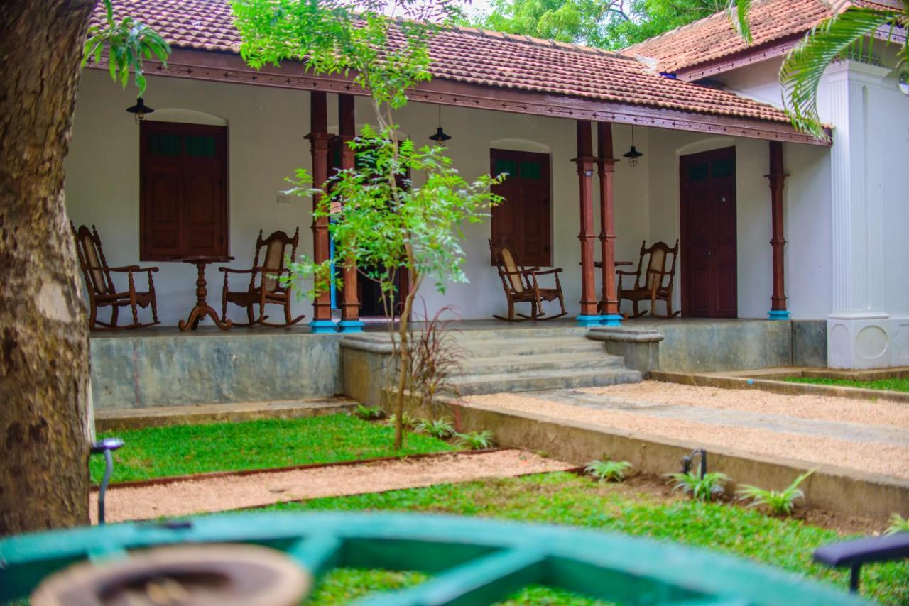 Thambu Illam Hotel จาฟนา ภายนอก รูปภาพ