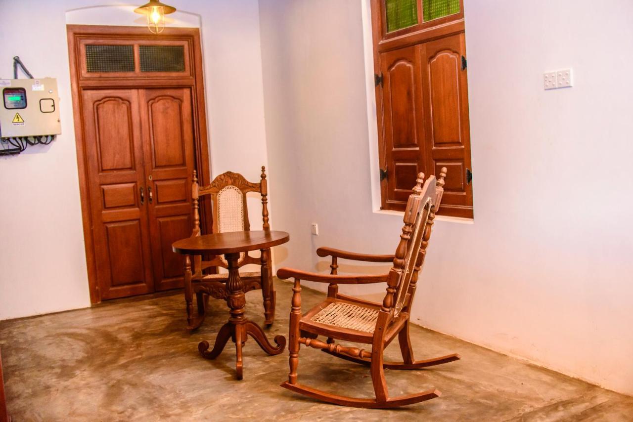 Thambu Illam Hotel จาฟนา ภายนอก รูปภาพ