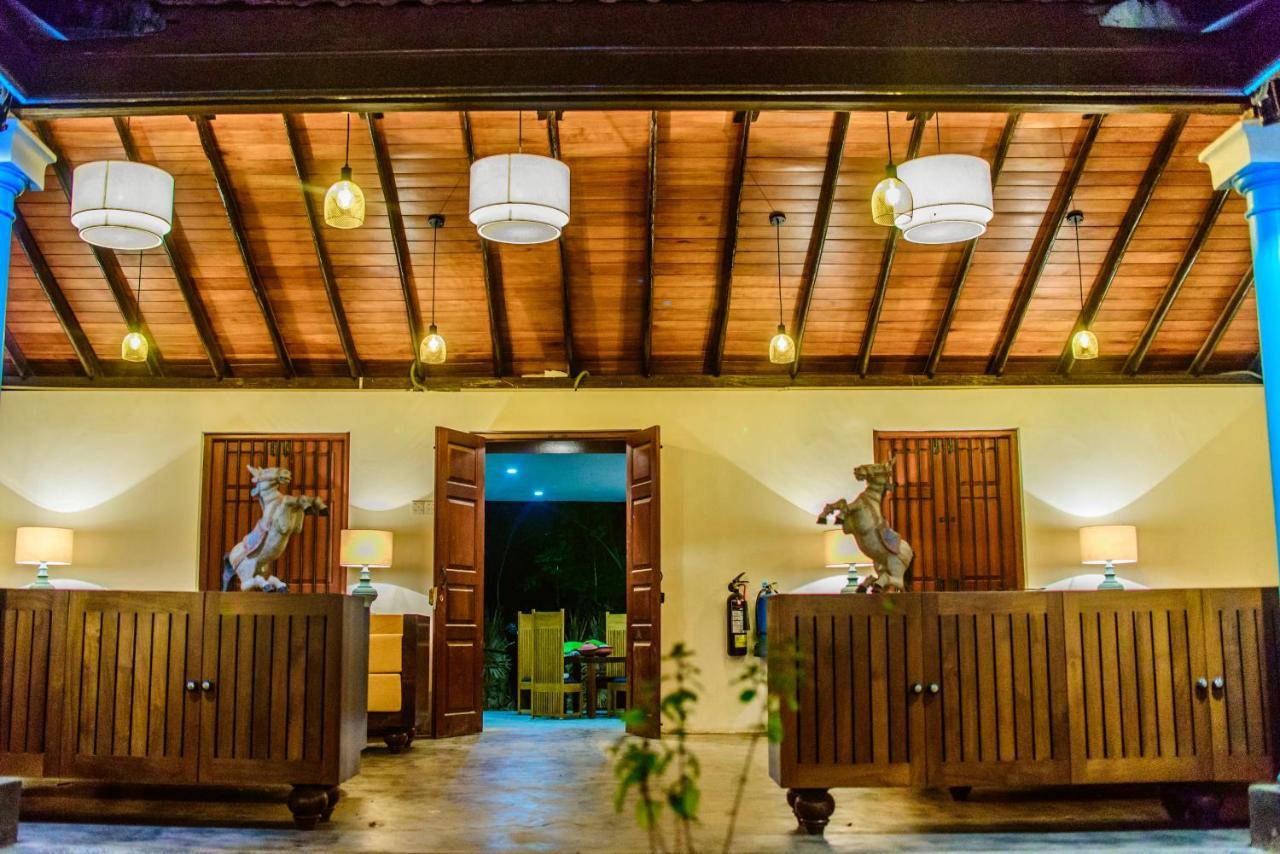 Thambu Illam Hotel จาฟนา ภายนอก รูปภาพ