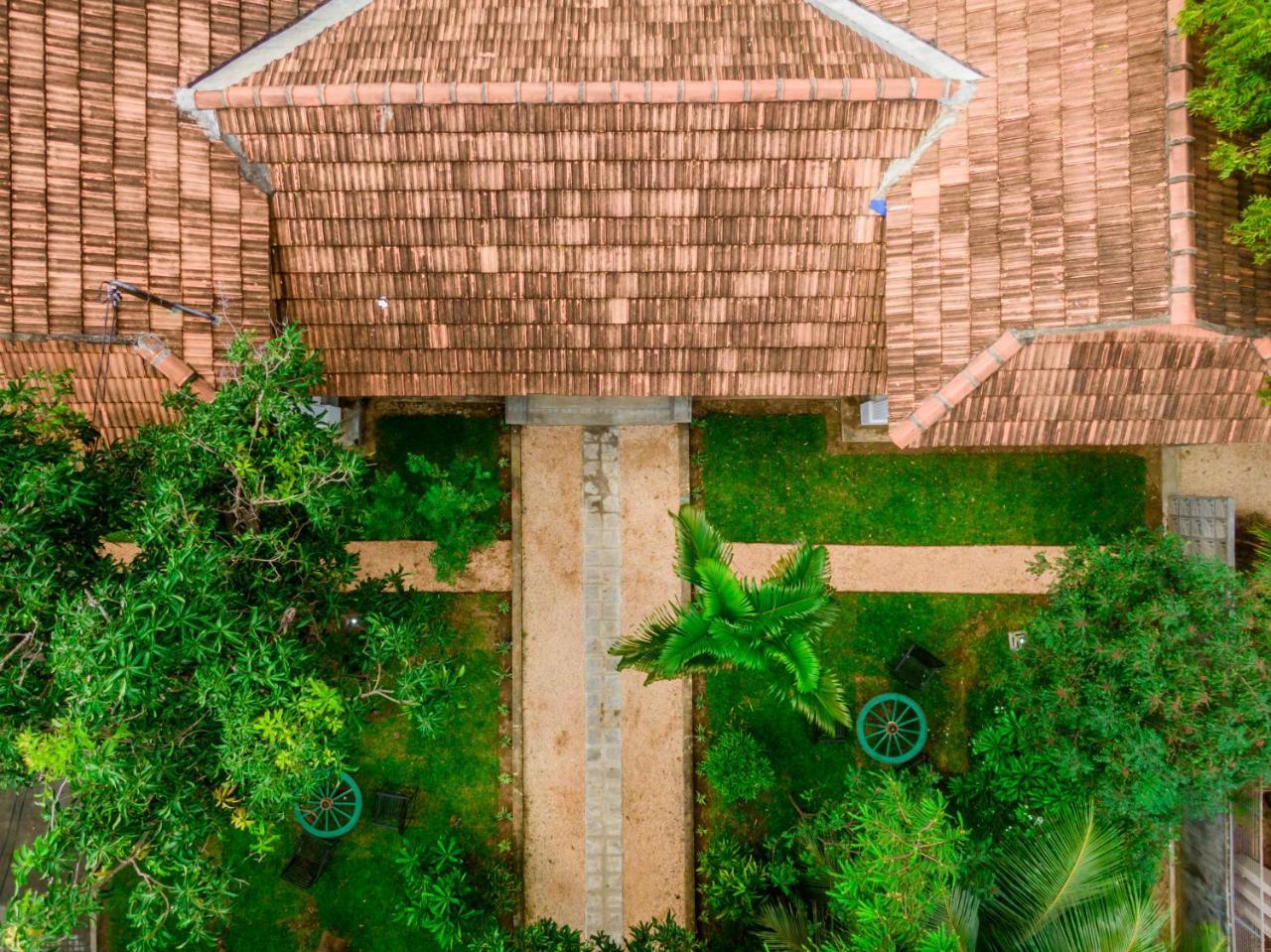 Thambu Illam Hotel จาฟนา ภายนอก รูปภาพ