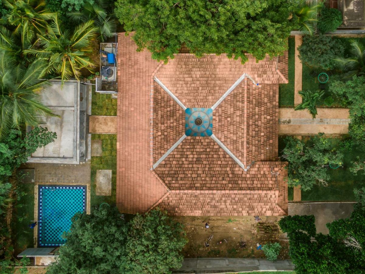 Thambu Illam Hotel จาฟนา ภายนอก รูปภาพ