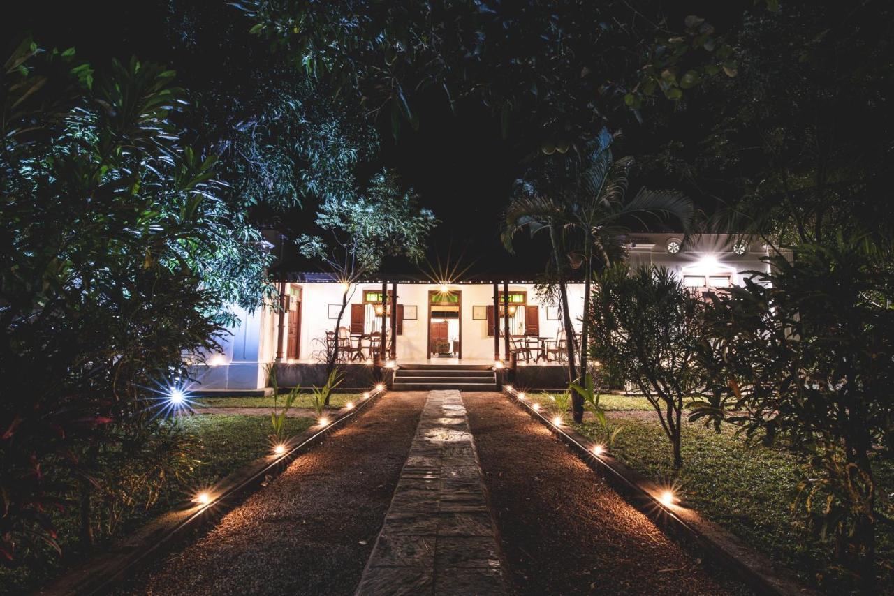 Thambu Illam Hotel จาฟนา ภายนอก รูปภาพ