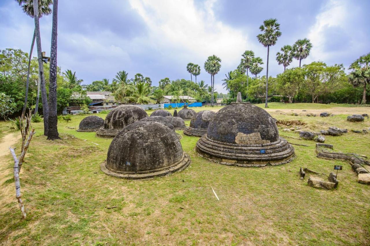 Thambu Illam Hotel จาฟนา ภายนอก รูปภาพ